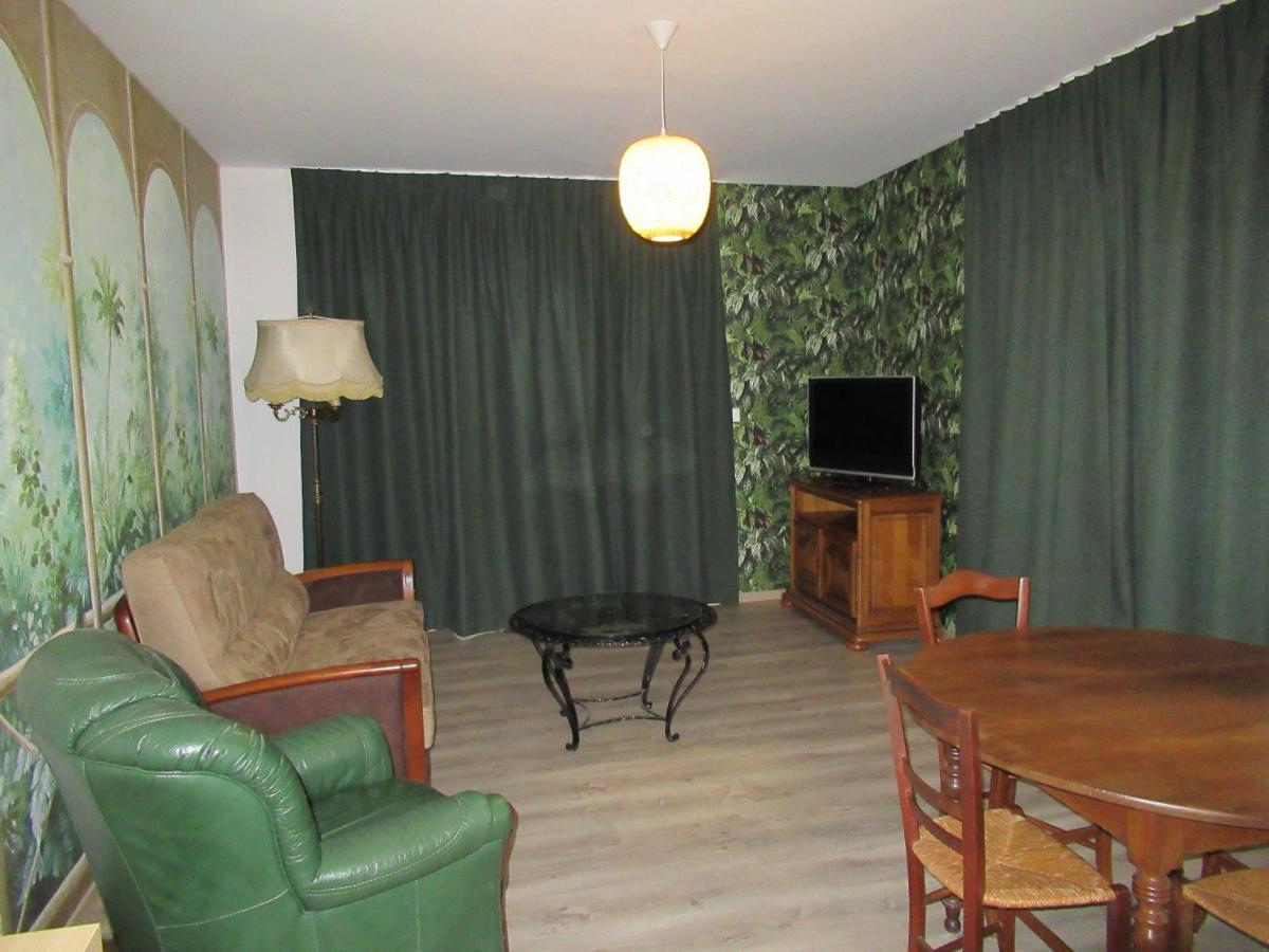 Le Gite Des Fresques Saint-Savin  Exterior foto